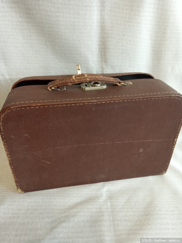 Маленький винтажный чемоданчик (фото 7)