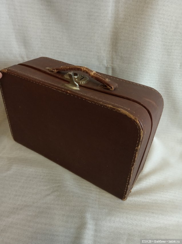 Маленький винтажный чемоданчик (фото 8)