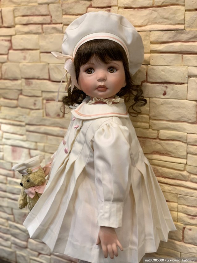 Кукла фарфоровая коллекционная (фото 2)