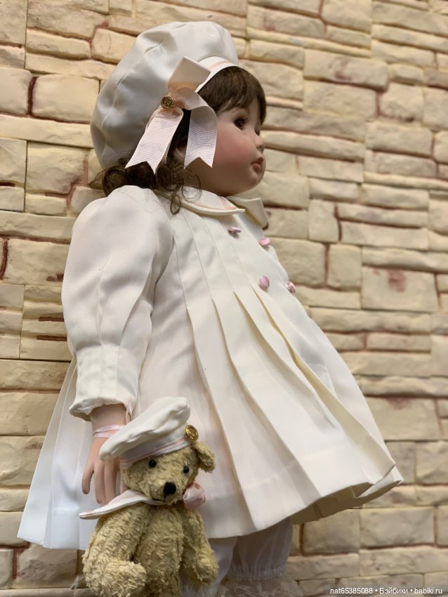 Кукла фарфоровая коллекционная (фото 5)