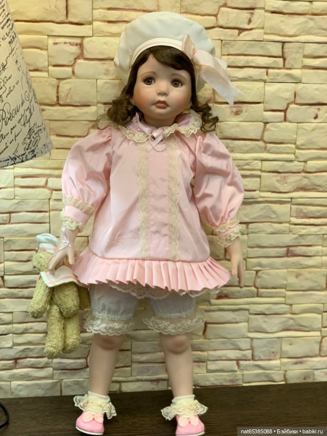 Кукла фарфоровая коллекционная