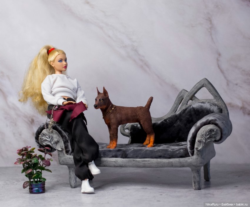 Доберман собака для Барби формат 1/6 в смешанной технике