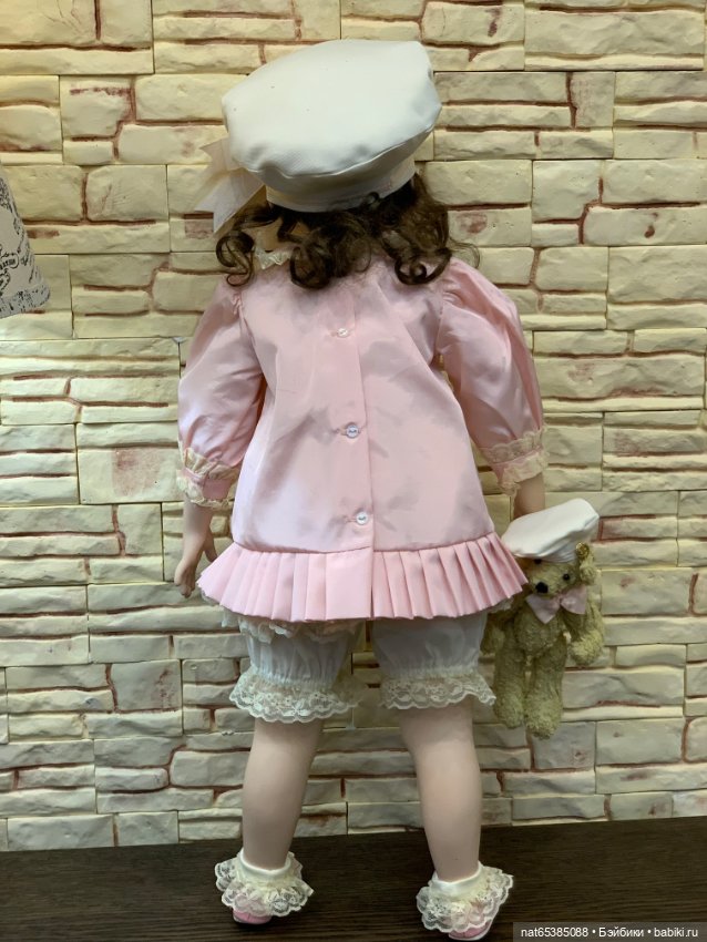 Кукла фарфоровая коллекционная