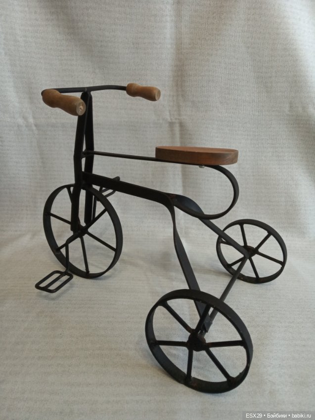 Винтажный велосипед — Аксессуары для кукольных фотосессий (фото 2)