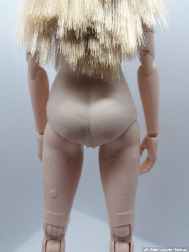 Аврил Лавин на теле ThreeQ (фото 3)