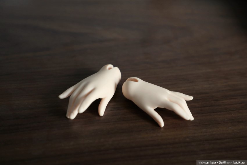 Руки Dollstown 13yr Girl Hand