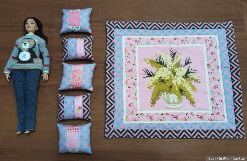 Комплект из одеяла и подушек для кукол (фото 3)