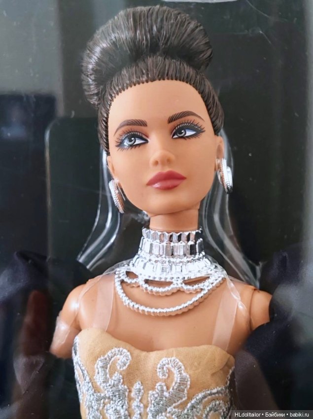Продам Barbie Styled by Design Linda Kyaw-Merschon (фото 7)