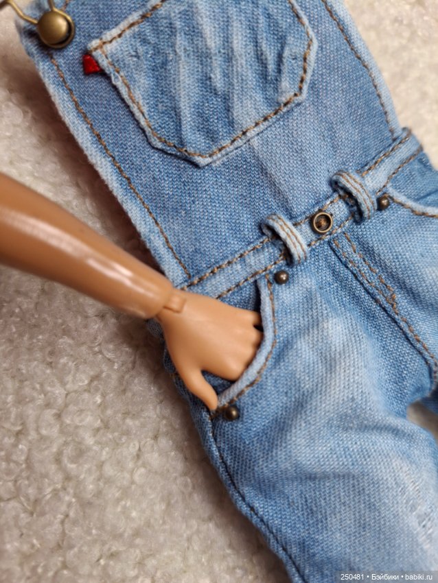 Джинсовые комбинезоны на барби (фото 4)