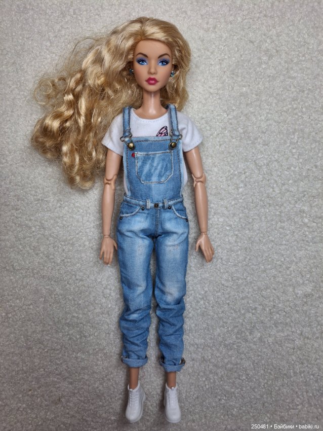 Джинсовые комбинезоны на барби (фото 10)