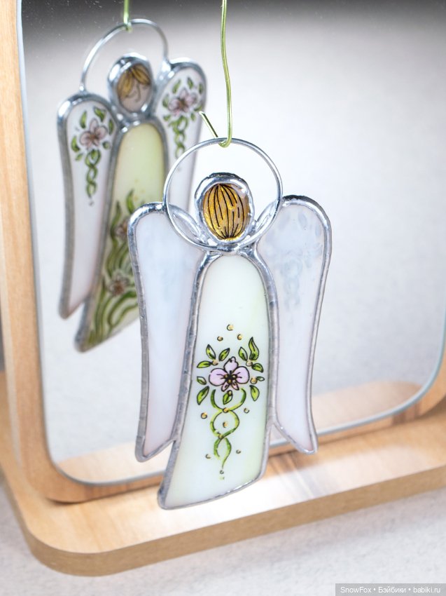 Витражный ангел "Орхидея" в технике Тиффани (фото 2)