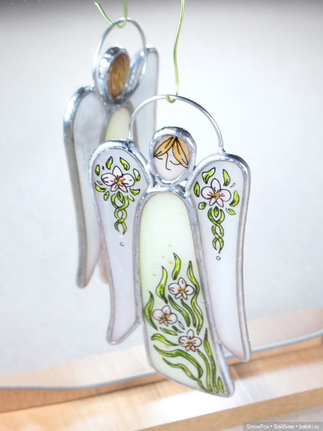 Витражный ангел "Орхидея" в технике Тиффани