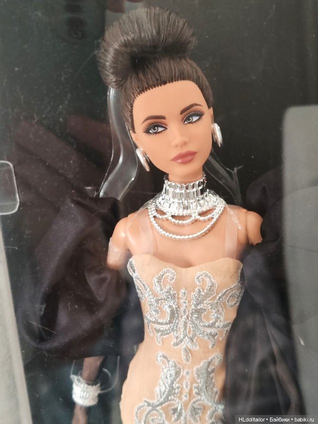 Продам Barbie Styled by Design Linda Kyaw-Merschon (фото 10)