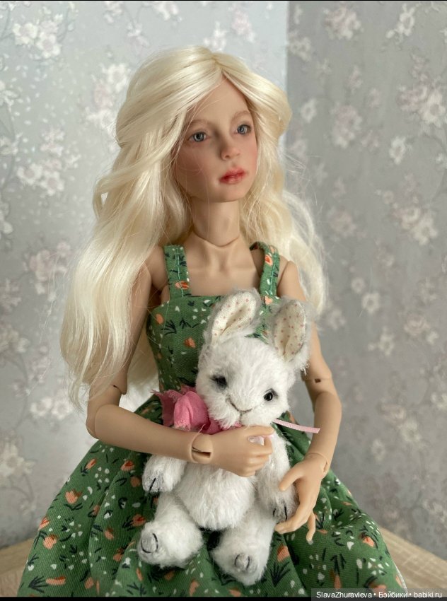 Паричок блонд для девочек Натальи Петровой 30см (фото 2)