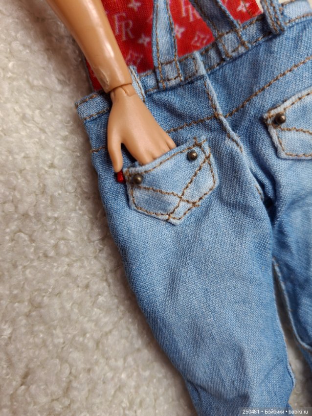 Джинсовые комбинезоны на барби (фото 6)