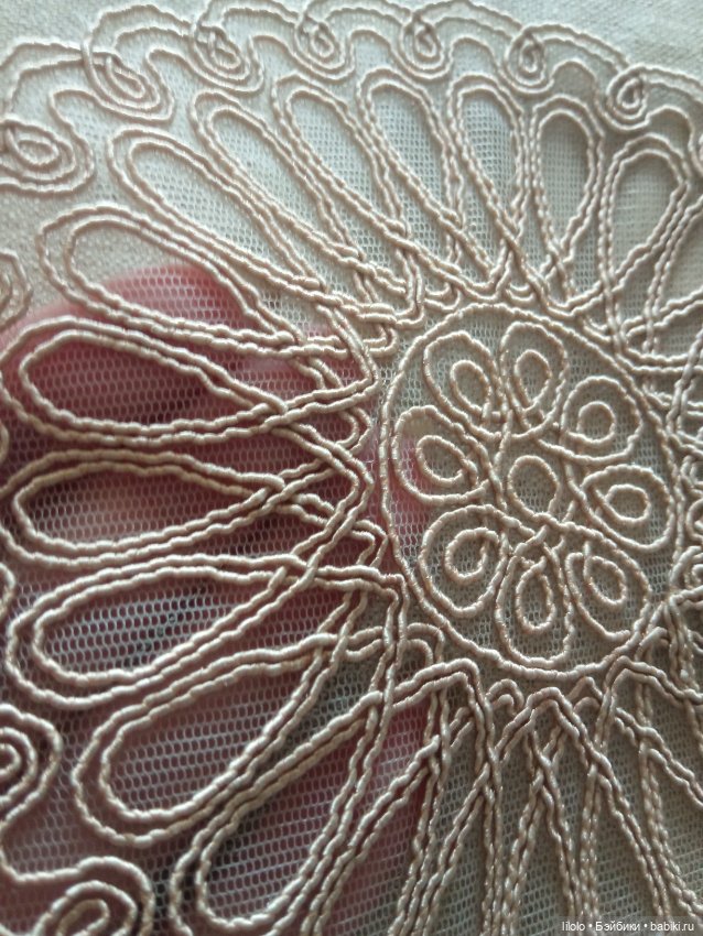 Очаровательная салфетка для кукольного рукоделия (фото 2)