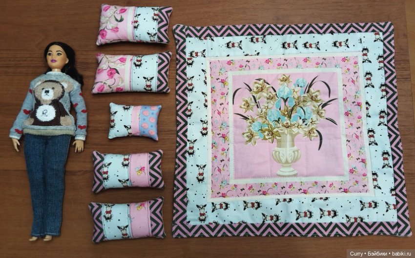 Комплект из одеяла и подушек для кукол (фото 4)