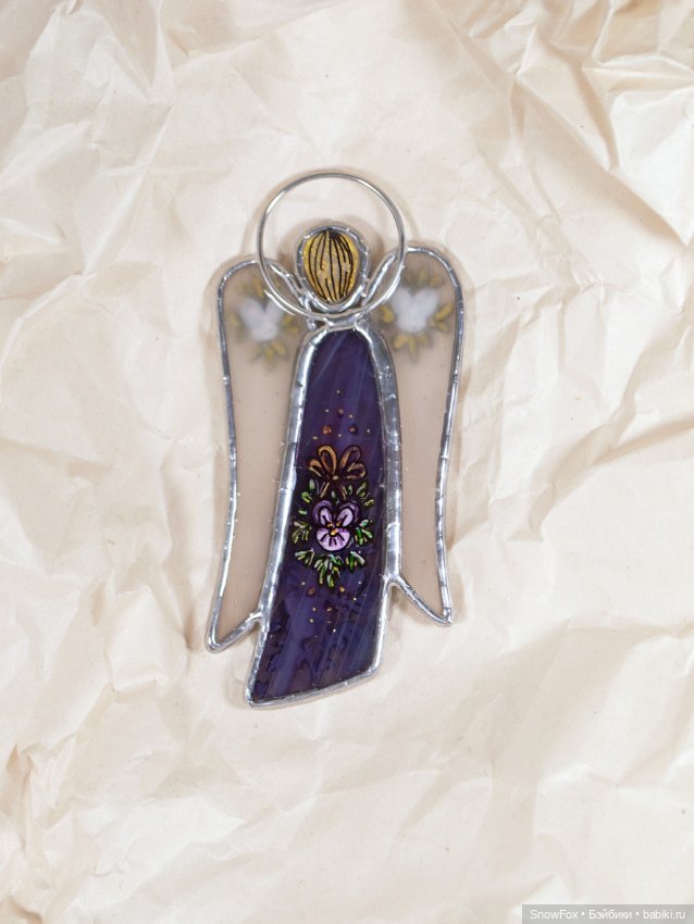 Витражный ангел "Анютины глазки" в технике Тиффани (фото 2)