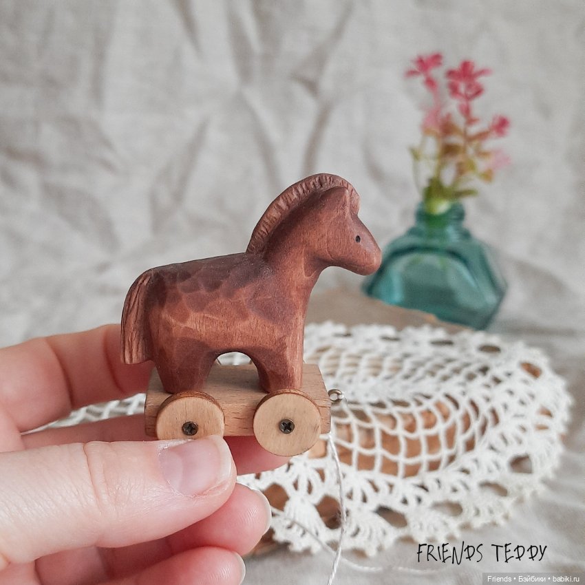 Лошадка-каталка деревянная (фото 3)