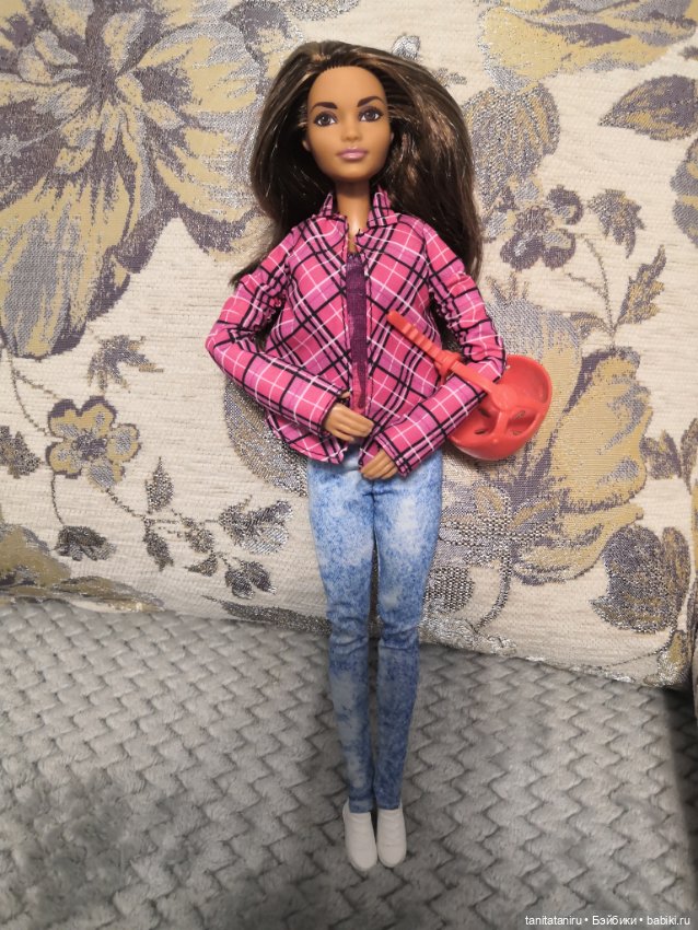 Барби скейтбордистка Barbie