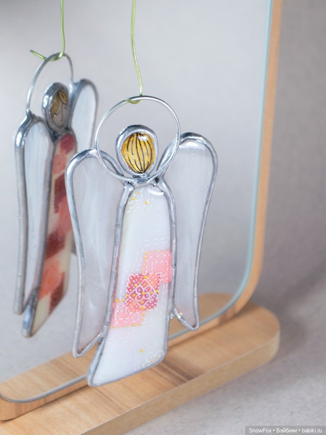 Витражный ангел "Пэчворк" в технике Тиффани (фото 4)