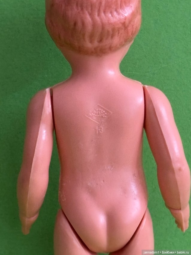 Очаровательная куколка Schildkrot с рельефными волосами, высота 13 см (фото 5)