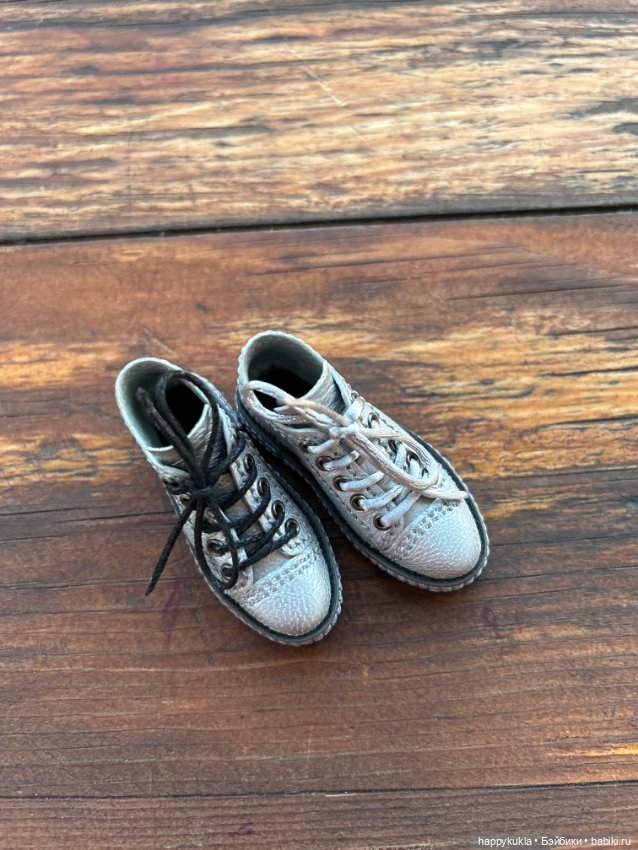 Серебряные кроссовки для бжд кукол 55х19мм (фото 3)