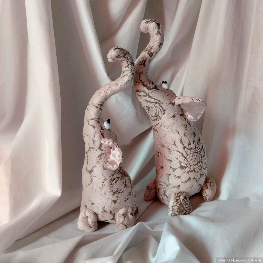 Интерьерные игрушки-слоники