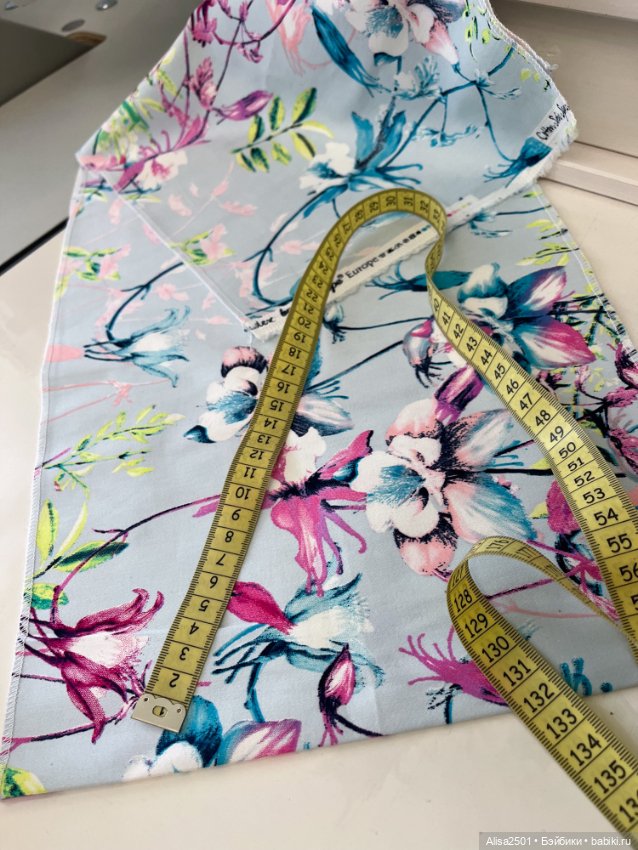 Светло голубая костюмная ткань (фото 4)