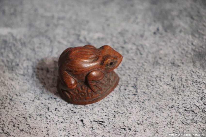 Нэцкэ «Лягушка на орехе» Винтаж (фото 2)