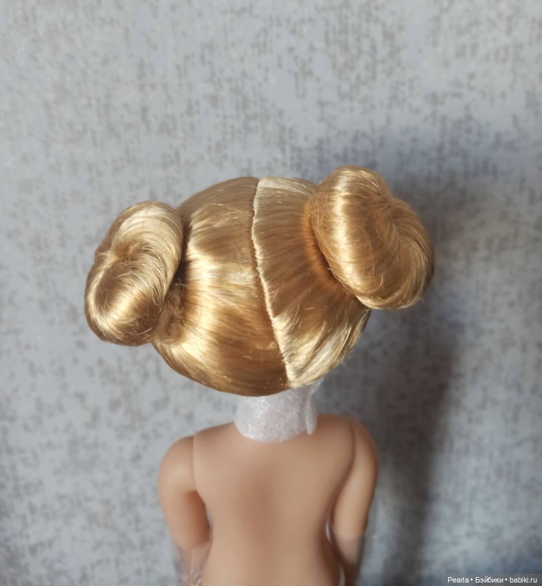 Светлый парик с буклями Джунипер (РубиРед) (фото 4)