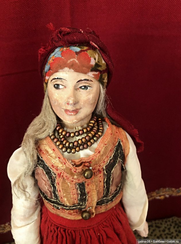 Антикварная кукла в национальном костюме женщины Келецкой губернии (фото 5)