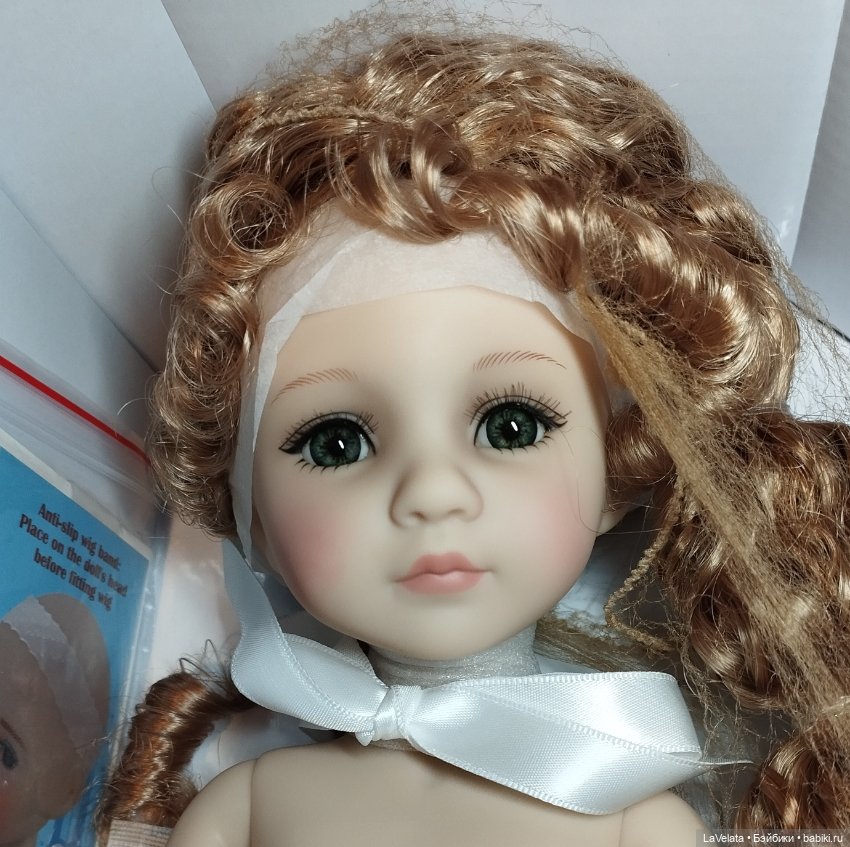 Изабелла Руби Ред, Isabella Ruby Red, нюд в парике