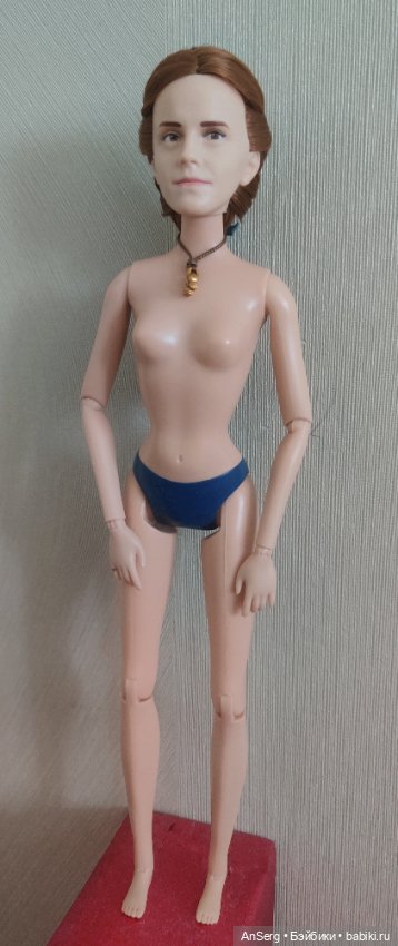 Кукла Белль (Эмма Уотсон) из лимитированного набора Disney Store 2017 года «Красавица и Чудовище» (фото 7)