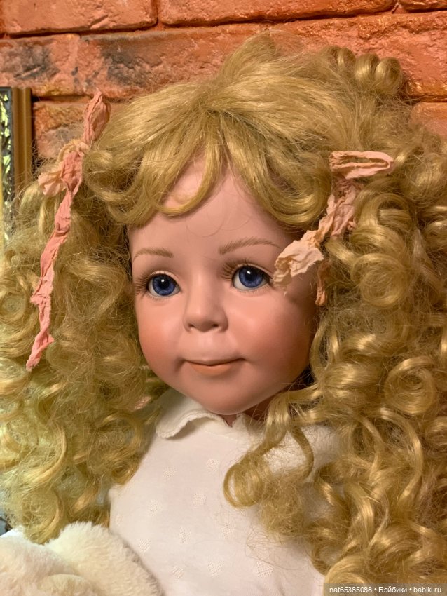 Кукла коллекционная фарфоровая (фото 3)
