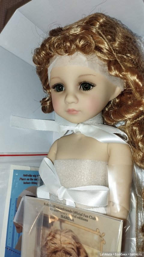 Изабелла Руби Ред, Isabella Ruby Red, нюд в парике (фото 4)