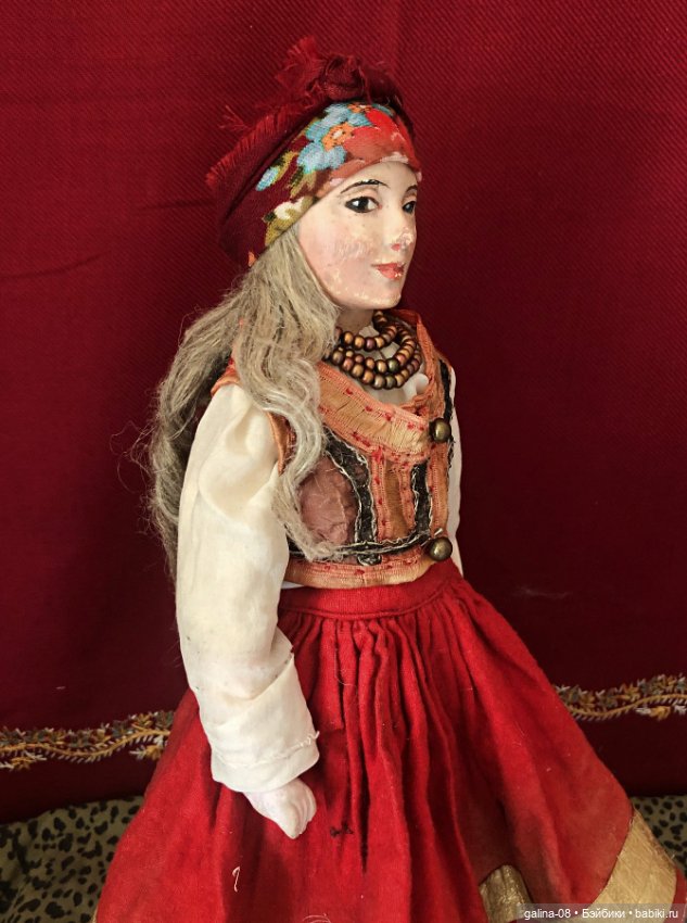Антикварная кукла в национальном костюме женщины Келецкой губернии (фото 7)