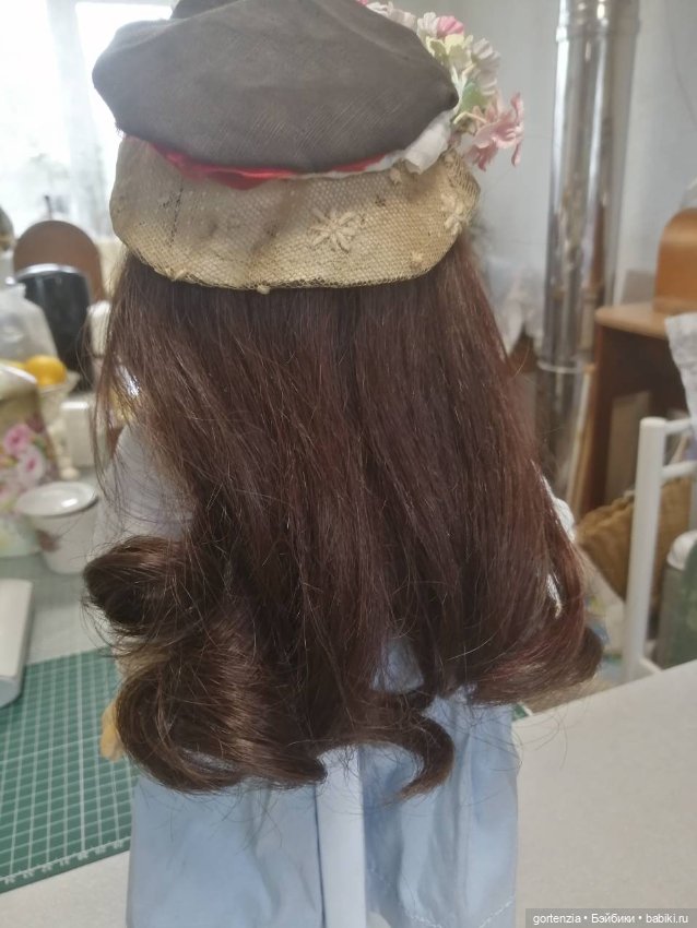 Парик фабричный из натуральных волос (фото 2)