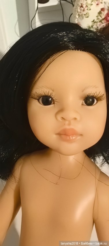 Кукла Паола Лиу пробор сбоку (фото 2)