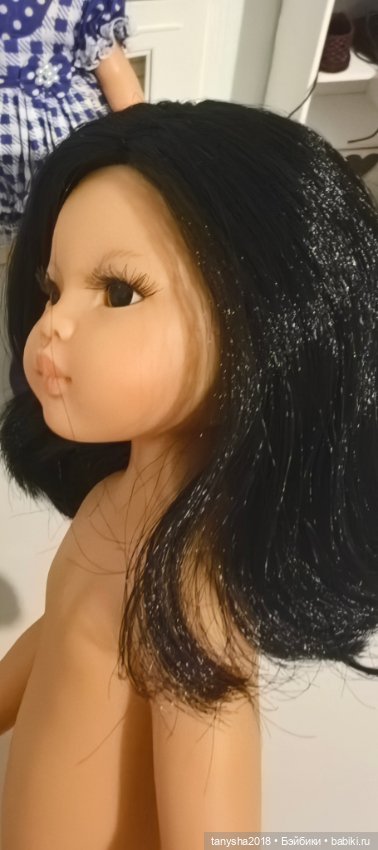 Кукла Паола Лиу пробор сбоку