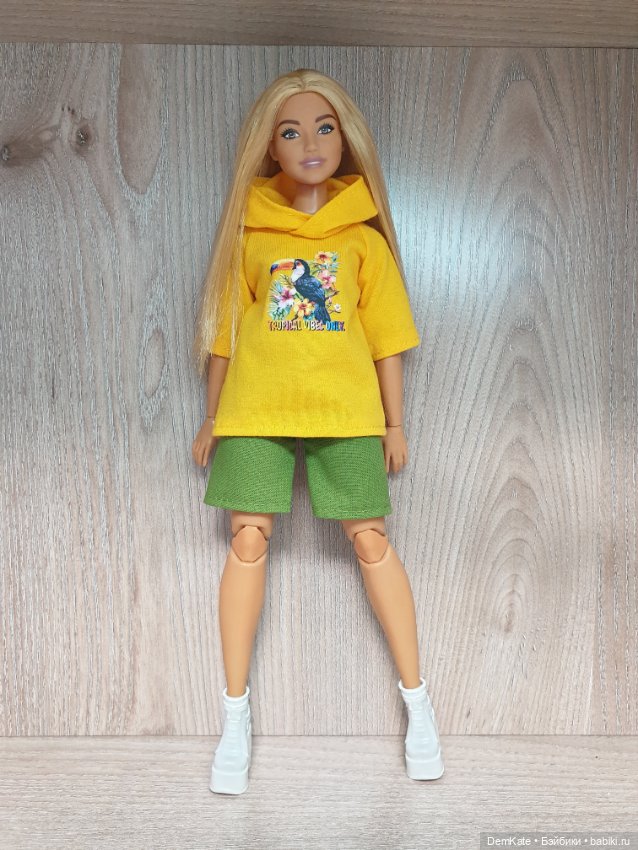 Лот одежды на Барби пышку (фото 4)