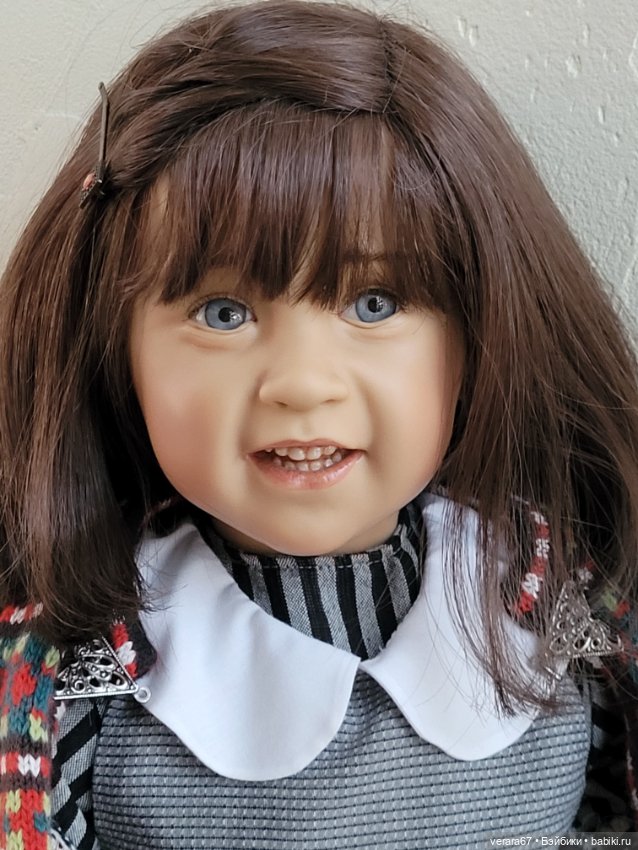 Simone(Симона) от Sissel Skille для Gotz. Серия «Берлинские девочки»