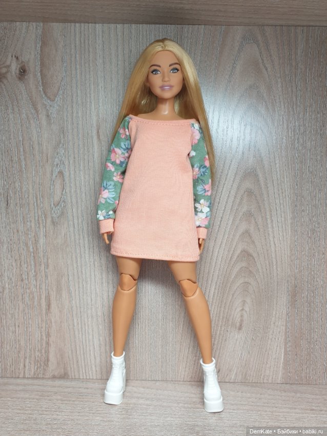 Лот одежды на Барби пышку (фото 2)