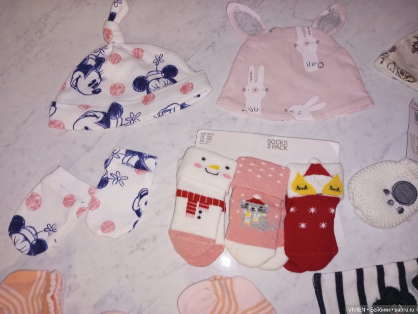 Лот 2 носочков и шапочек для малышей (фото 3)