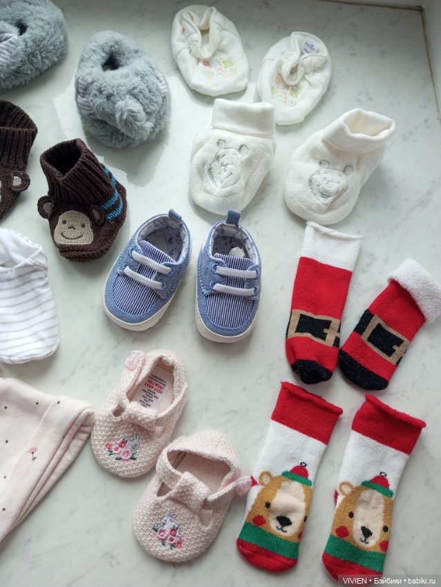 Лот шапочек и обувочки на кукол малышей (фото 4)