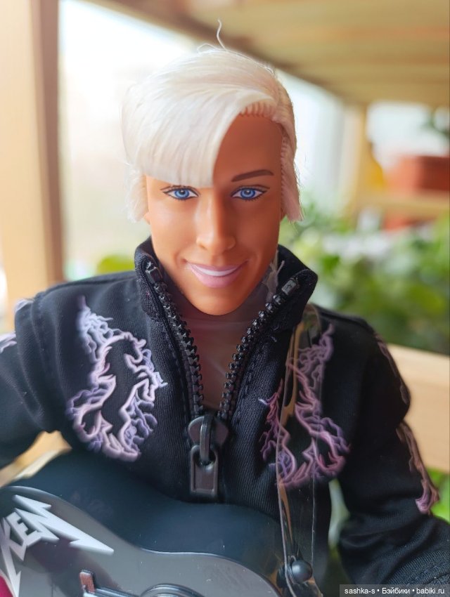 Кен Райан Гослинг из сета с костром