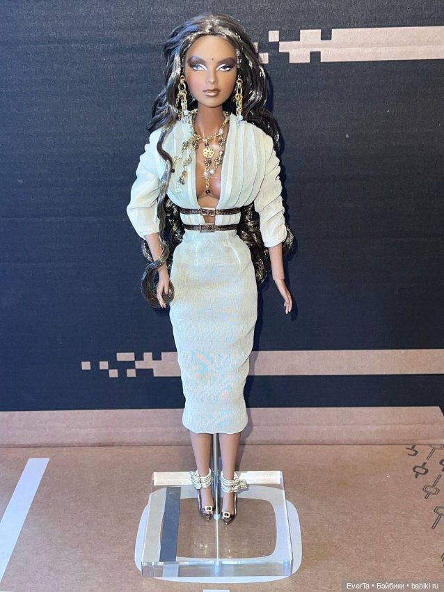 Isha Kalpana Narayanan Riveting Premier (фото 2)