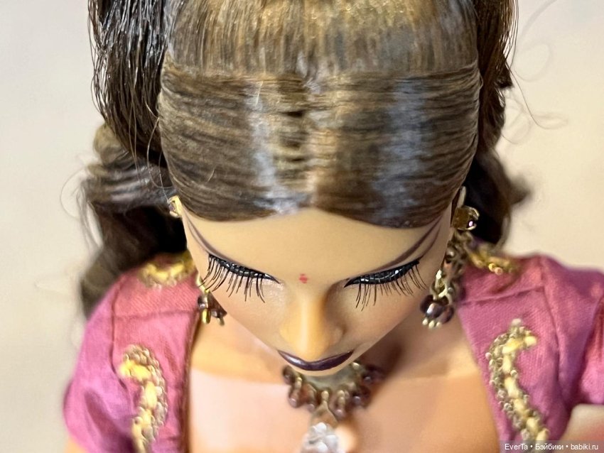 Isha Purple Pose Fashion Royalty (фото 8)