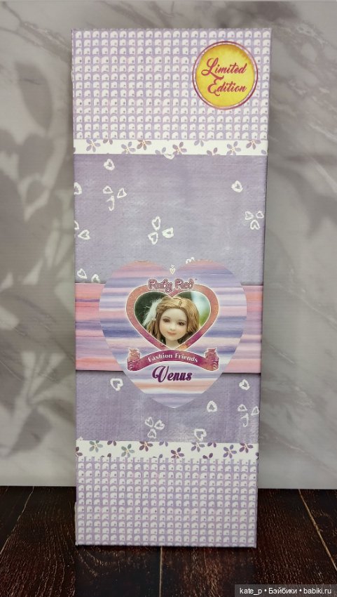 Венера Ruby Red — Коллекционные куклы (фото 7)