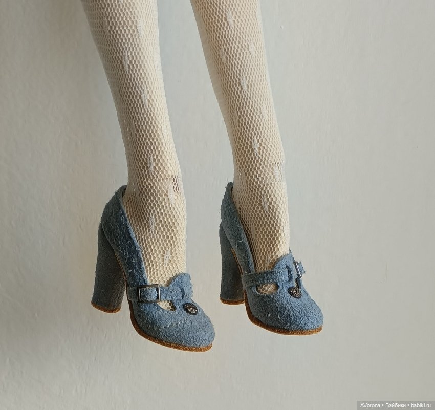 Замшевые туфли серо голубого цвета на высоком каблуке (фото 2)